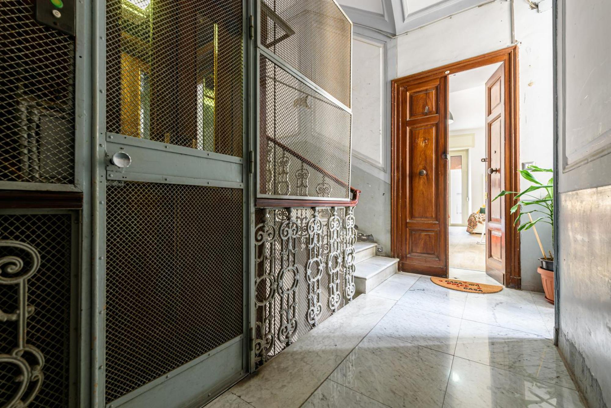 Via Morghen 63 - Primo Piano Naples